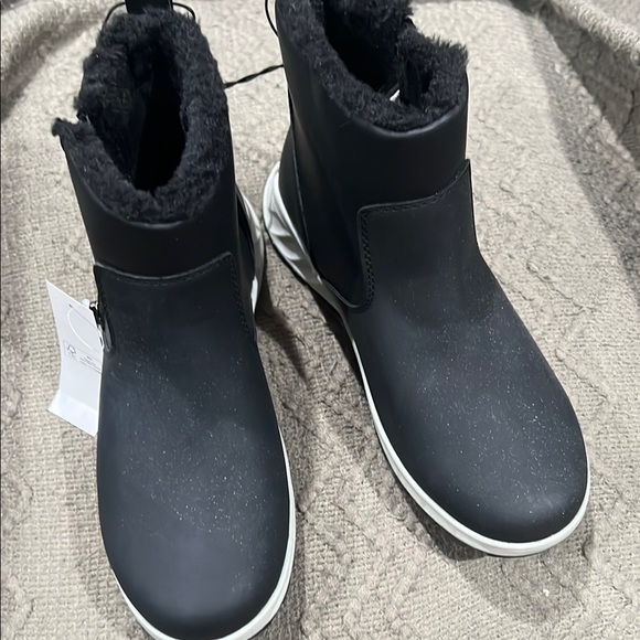 Khombu Shoes - Khombu Black Ankle Booties with White Trim
